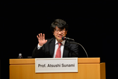 Moderator Professor Atsushi Sunami