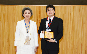 Mr. Yoshiki Tagawa (Keio University) won 1st place